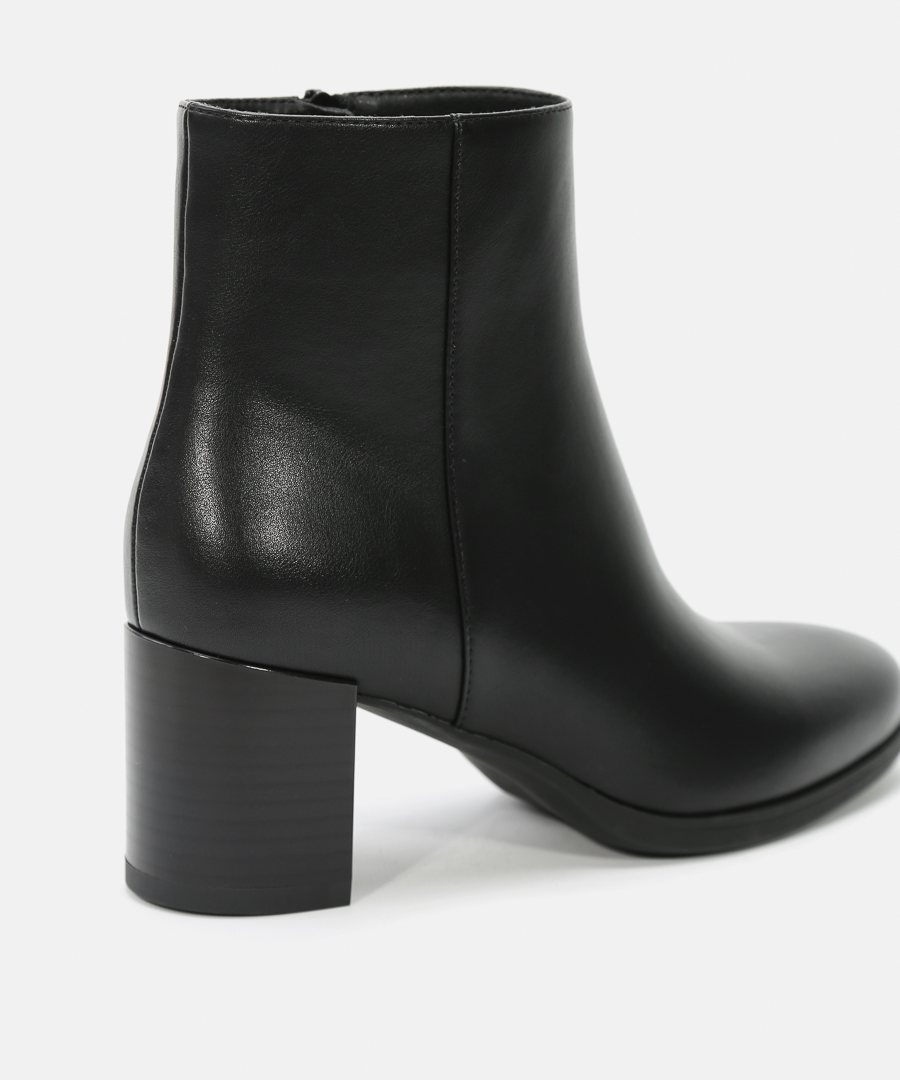 Botines tacón liso image number null